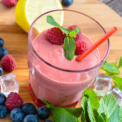 Receta de Smoothie Detox de Bayas