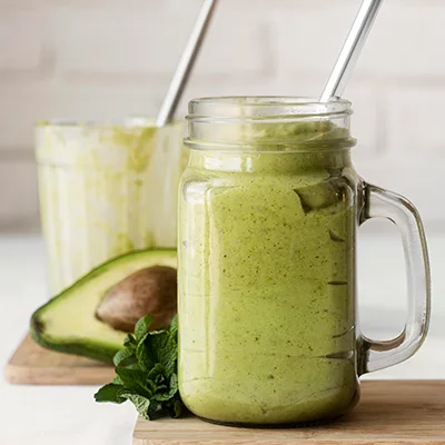 Receta de Smoothie de Aguacate y Kale